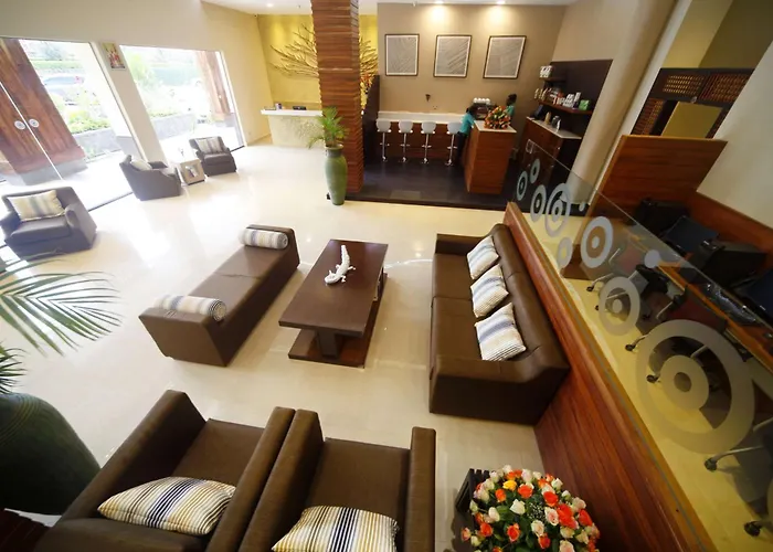 Central hotel: Best Western Premier Garden Hotel Entebbe